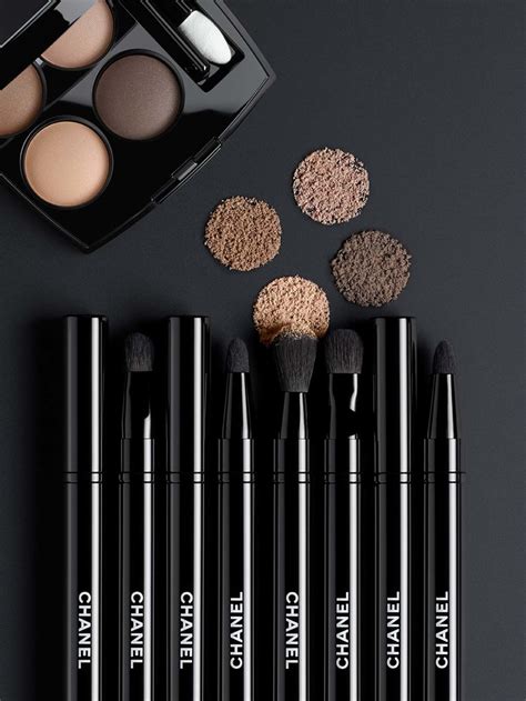 chanel powder brush 2 review|chanel retractable eyeshadow brush.